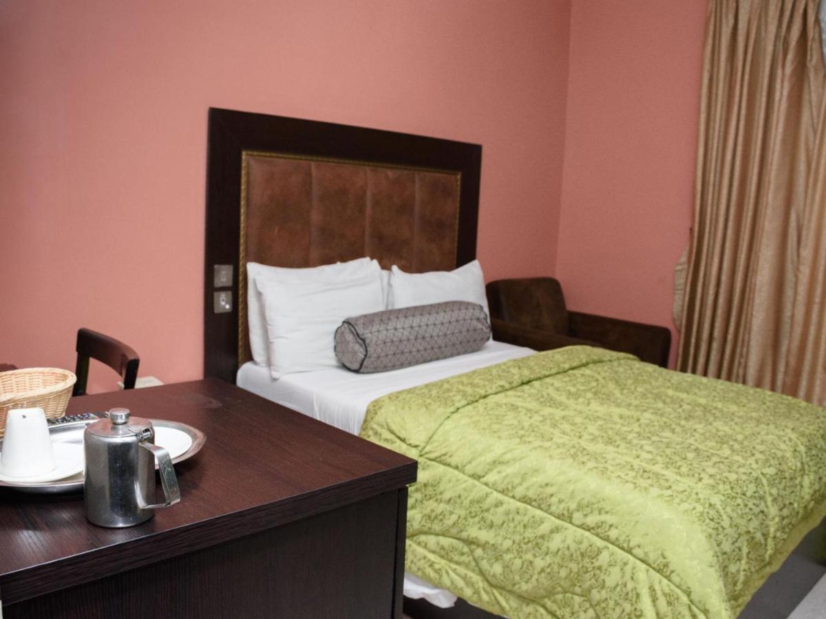Hard Break Hotel Enugu Zewnętrze zdjęcie